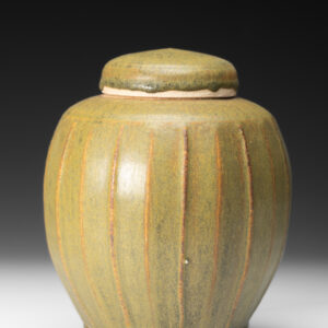 Stoneware, fluted golden teadust glaze
16 X 16 X 19.5cm    1.5kg