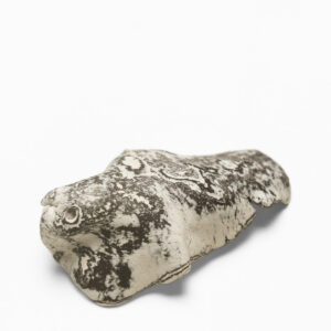 White Nerikomi oyster
Single Nerikomi oyster in poreclain and black midfire clay 
7.5 X 4.8 X 2.5cm     $60