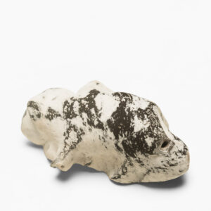 Black and white Nerikomi oyster
Single Nerikomi oyster in poreclain and black midfire clay 
8 X 4.8 X 3.6cm     $60